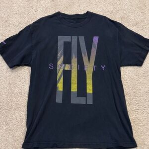 Fly Society graphic tshirt L